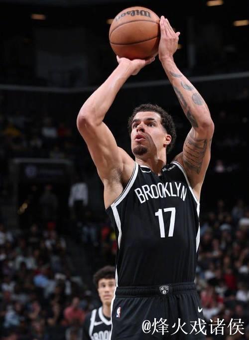 小波特快速跟进反击，晃开防守上篮打进已砍下31分